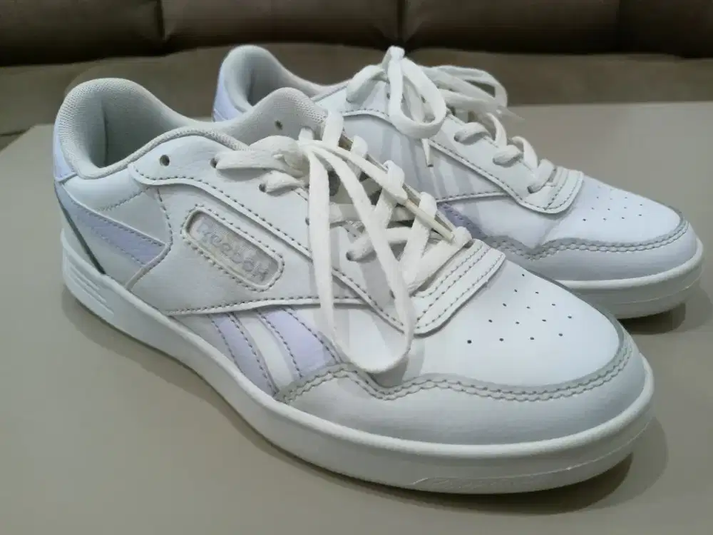 Sepatu Wanita Reebook Putih
