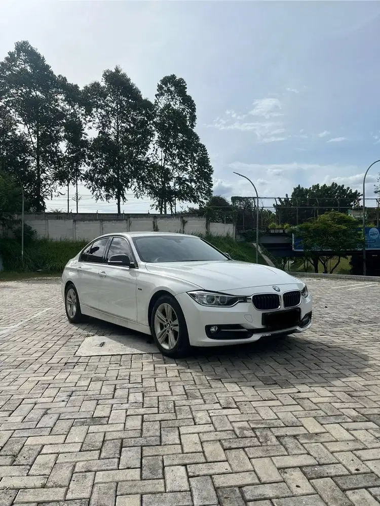 BMW 320i Sport (N20)