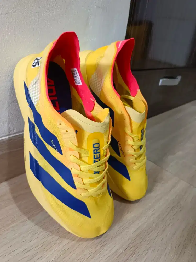 Adizero Adios Pro 4 Yellow Navy
Uk. 41/26cm & 43/27cm