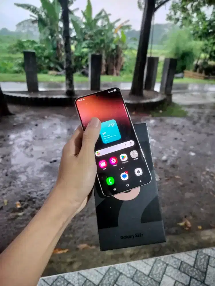 S22 plus 8 /256 garis tipis