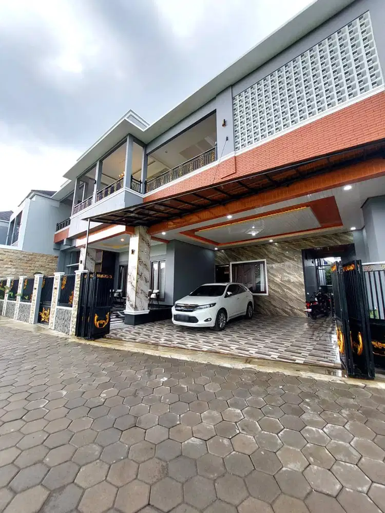 Rumah Mewah View Persawahan di Maguwoharjo