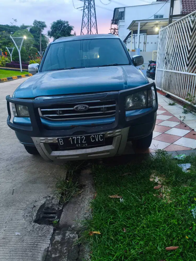 Ford Everest xlt 2.5