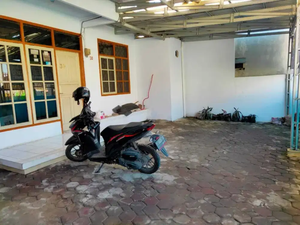 Dijual rumah kost dekat Maranatha