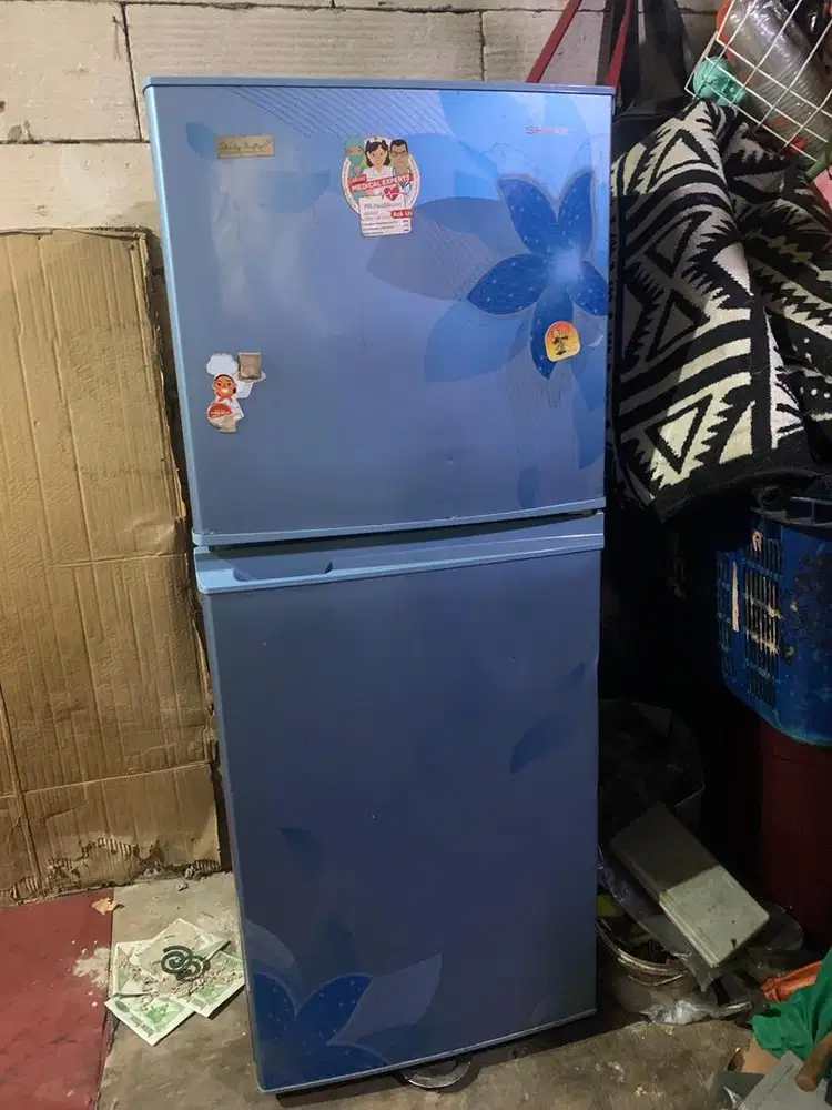 Jual 2 unit kulkas 2 pintu atas bawah second