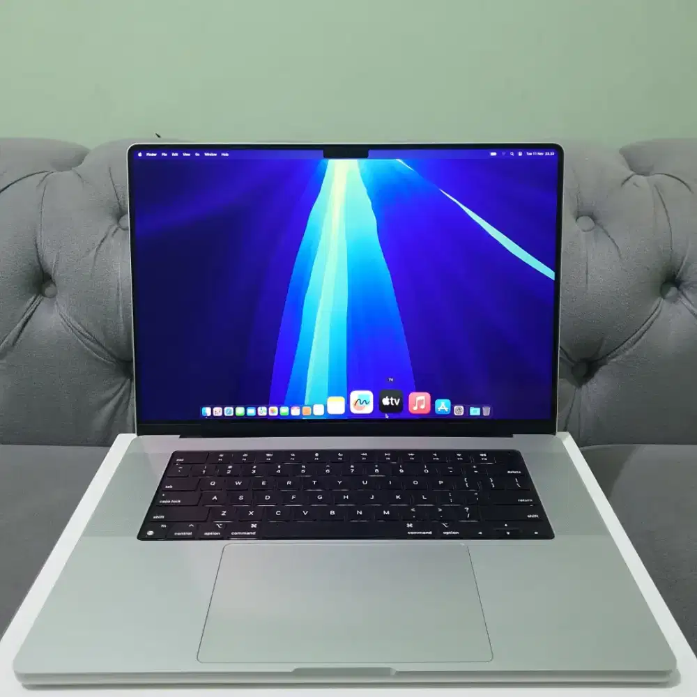 Apple Macbook Pro M1 Pro 2021 16 Inch Memory 16GB SSD 512GB - Silver