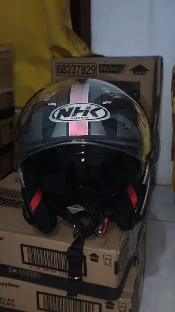 helm NHK gladiator dark grey pink ukuran M