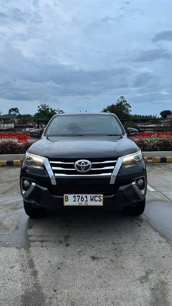 Toyota Fortuner SRZ 2017 Bensin (an Pribadi)