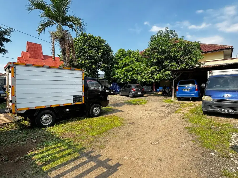 Rumah Besar di Lahan 1000 m2 Lokasi Strategis Komersil Duren Sawit Jakarta Timur