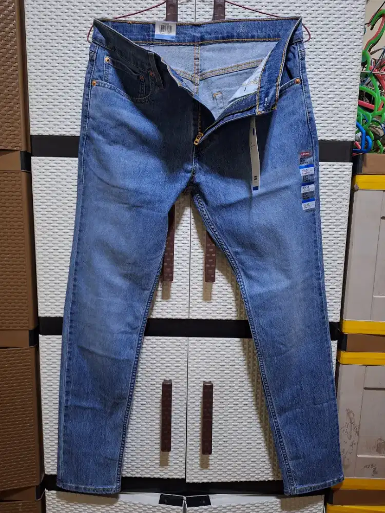 LEVI'S 512 COOL PERFORMANCE W31 L32 BNWT