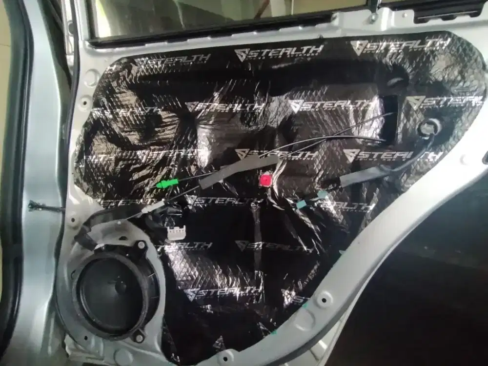 Peredam suara mobil home service