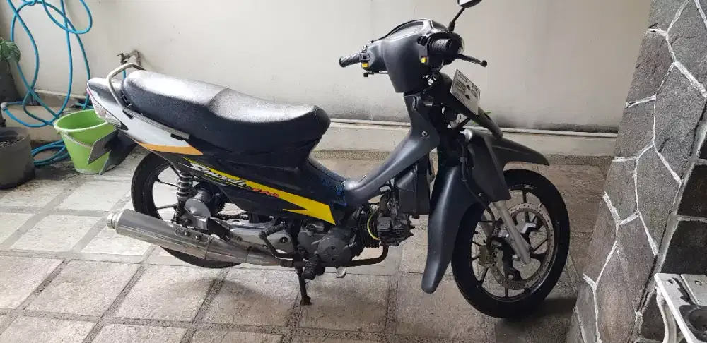Suzuki Smash Warna Hitam