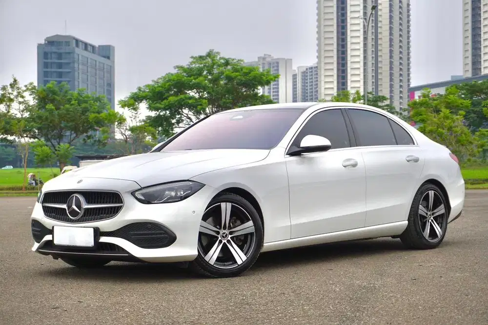 Mercedes Benz C200 W206 Avantgarde M254 EQ-Boost 2022 / 2023 Putih