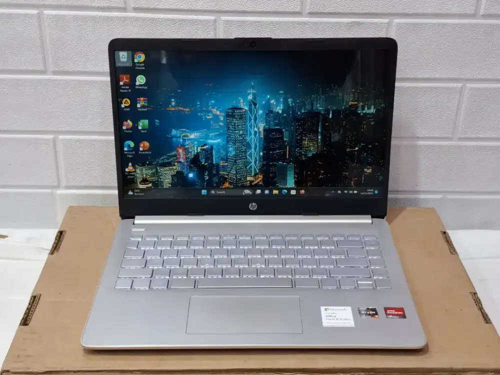 Jual Cepet Laptop HP 14s- dk0xxx AMD Ryzen 3 5300U /RAM 8GB/ SSD 512GB