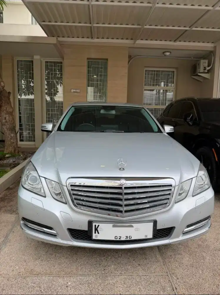 Mercedes Benz E300 Elegant 2011 Antik Low KM [22rb km]