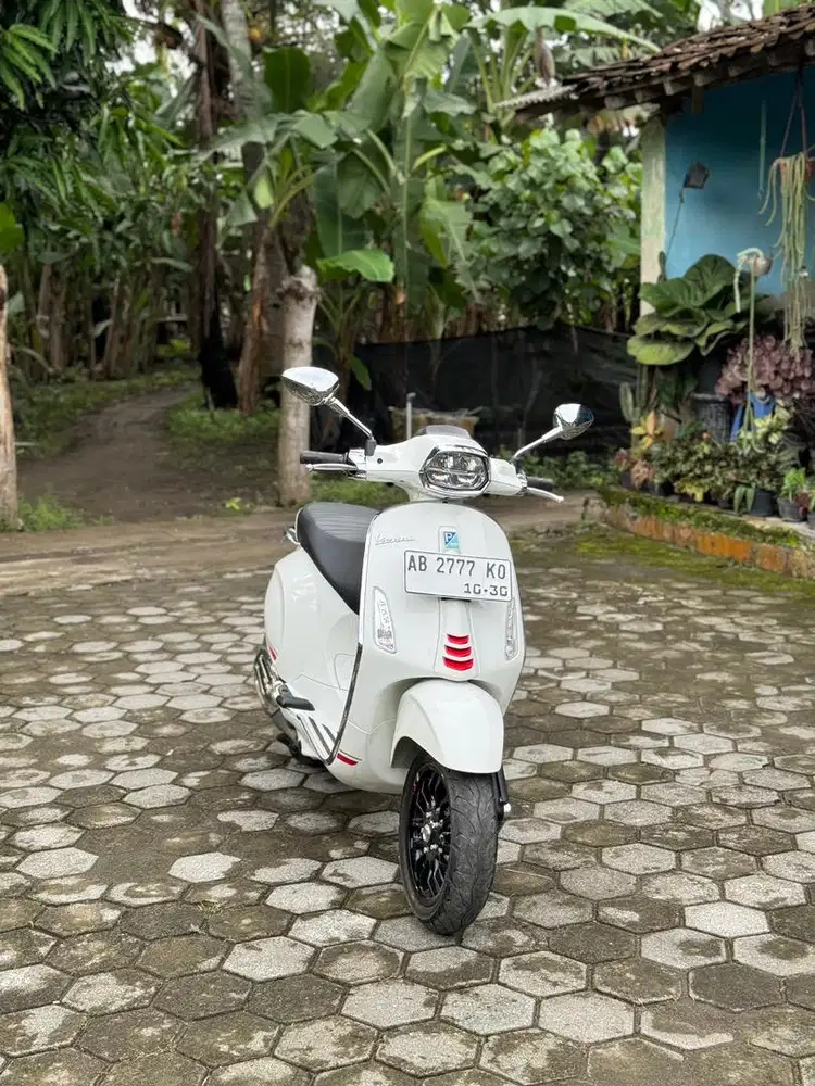 Vespa sprint S 2023 plat AB bantul
