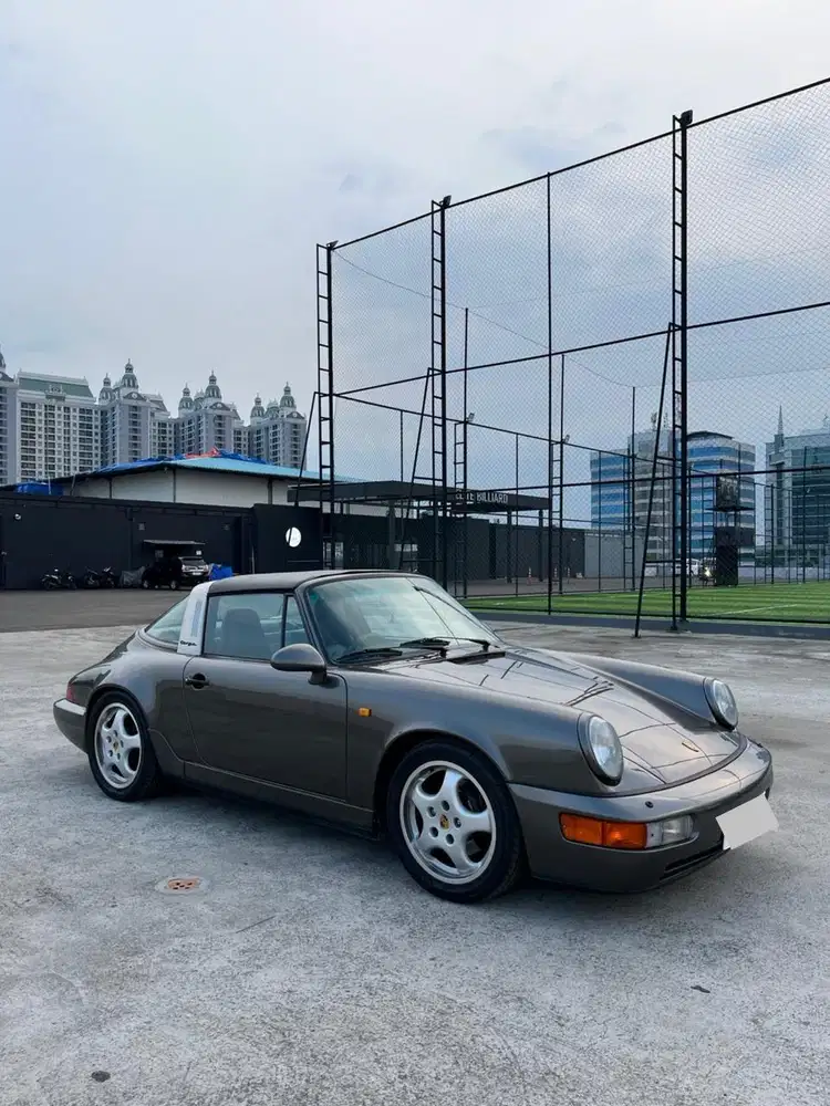 Porsche 911 Carrera 2 Targa ( 964 ) Tahun 1990