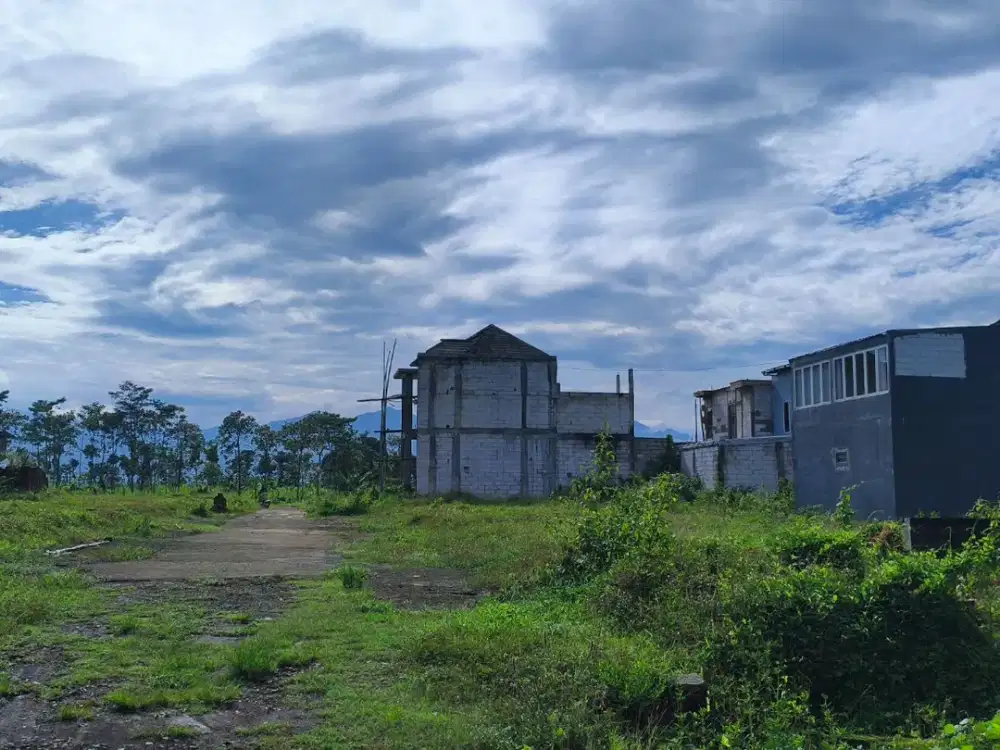 Tanah Malang Kota dekat Bandara ABD Saleh dan dekat Tol 100 Juta an