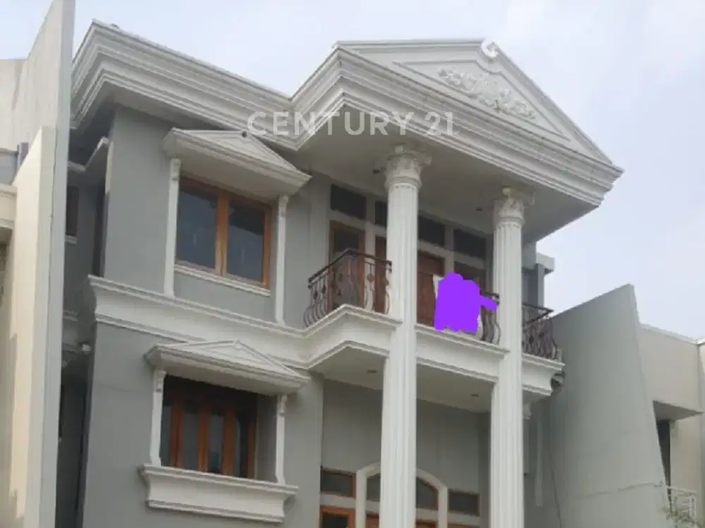 Rumah Model Klasik Di Kawasan Elite Permata Buana Jakarya Barat