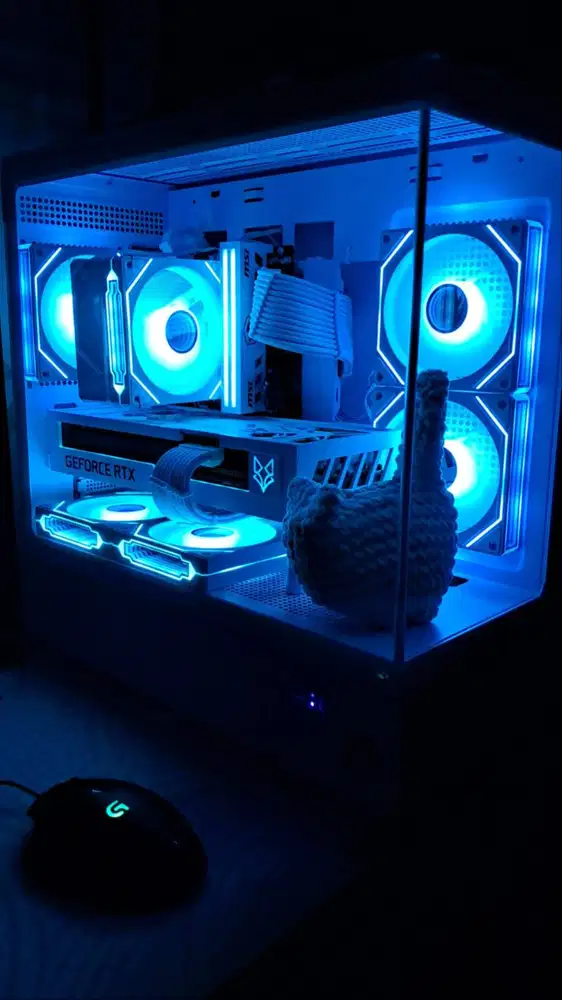 PC Gaming ALL WHITE Preloved I5-12400F | RX 6700 XT | 32GB DDR4 | 1 TB