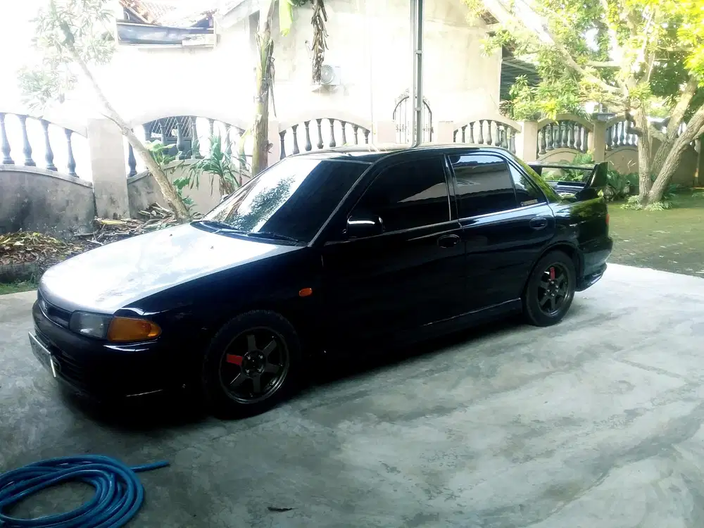 Mitsubishi Lancer 1995 Bensin