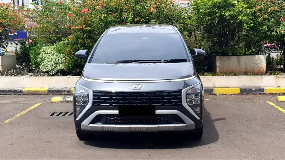Hyundai Stargazer Prime 1.5 4x2 AT Abu NIK 2023 Like New Low Km Record
