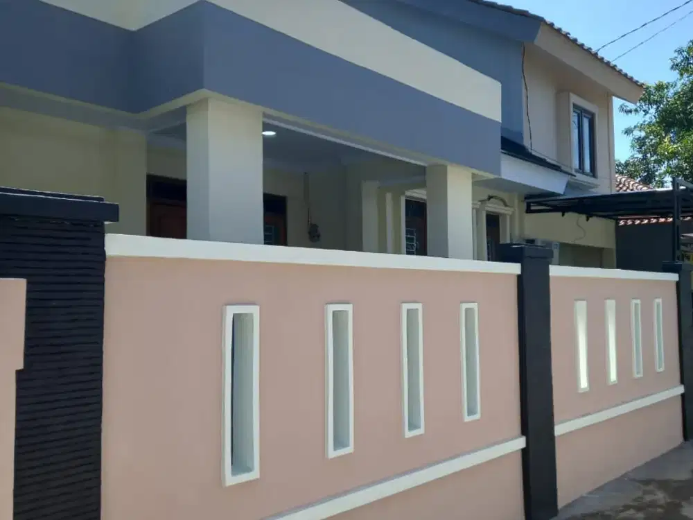 Rumah di Pembangunan Barat dekat Masjid