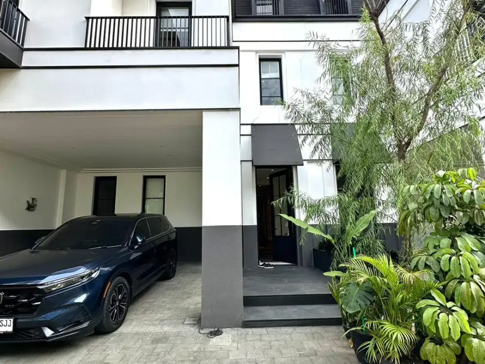 Dijual Rumah Classic Modern Touch Brand New Selangkah ke Pondok Indah Mall Jakarta Selatan