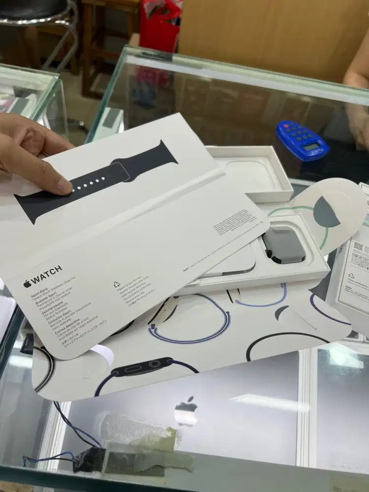 Apple watch se gen 3 40mm garansi inter panjang oktober 2026