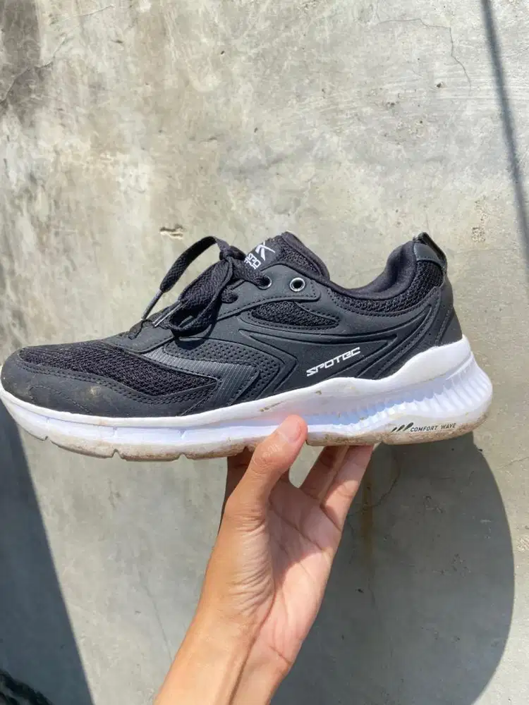 Sepatu Spotec ukuran 39