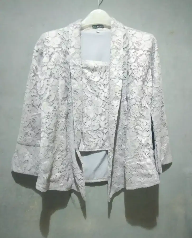 Atasan kebaya bahan brokatkenaya kutu baru