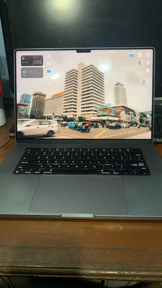 MacBook Pro M1 Pro 16 inch – 16/512