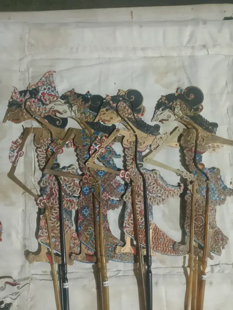Wayang kulit putren murah