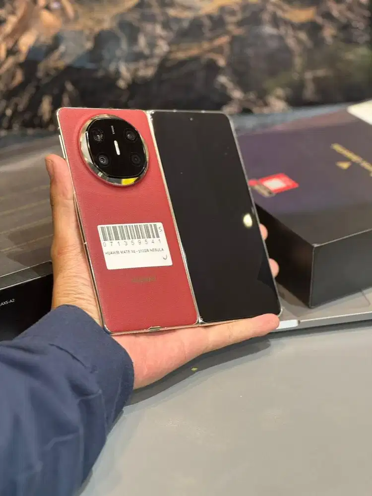 Second Huawei Mate X6 12/512 GB