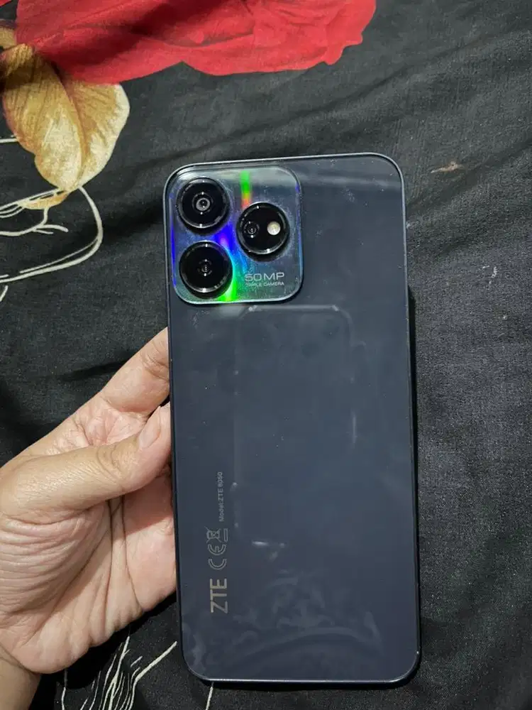 Dijual murah hp second merk ZTE V50 Blade