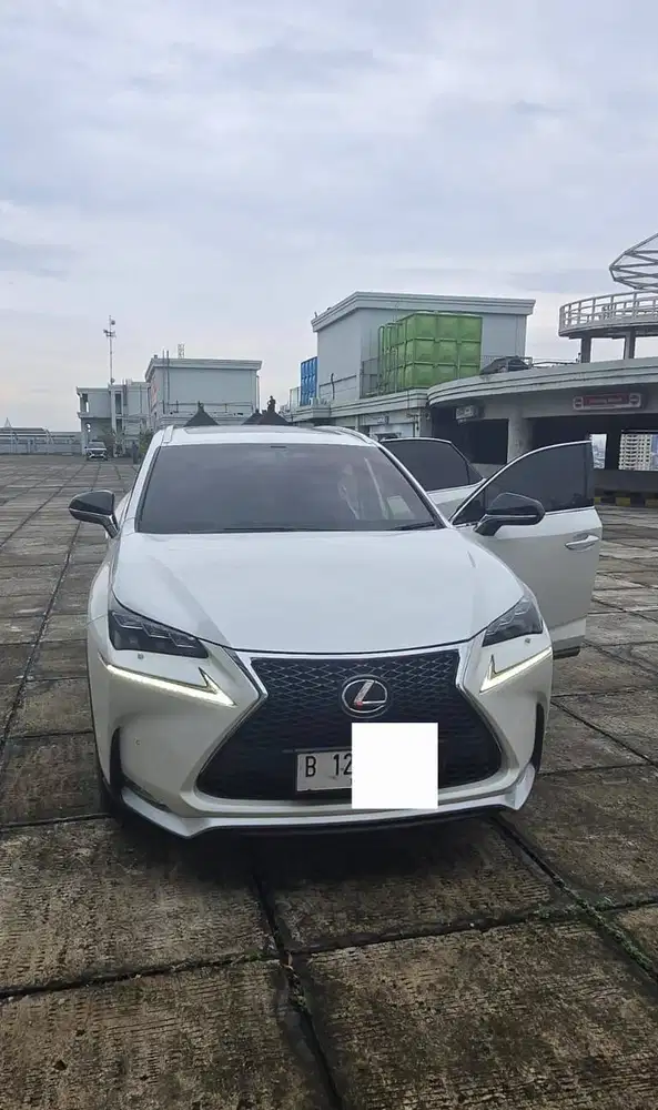 Lexus nx200t fsport [2016]