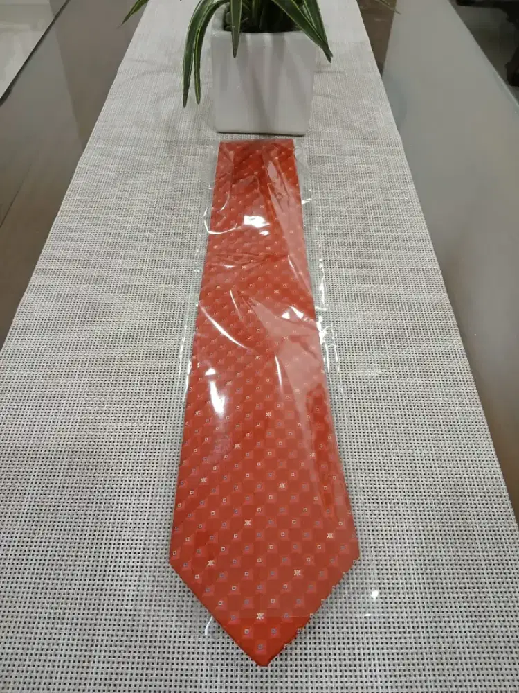 Dasi Premium Luxury CELINE Paris