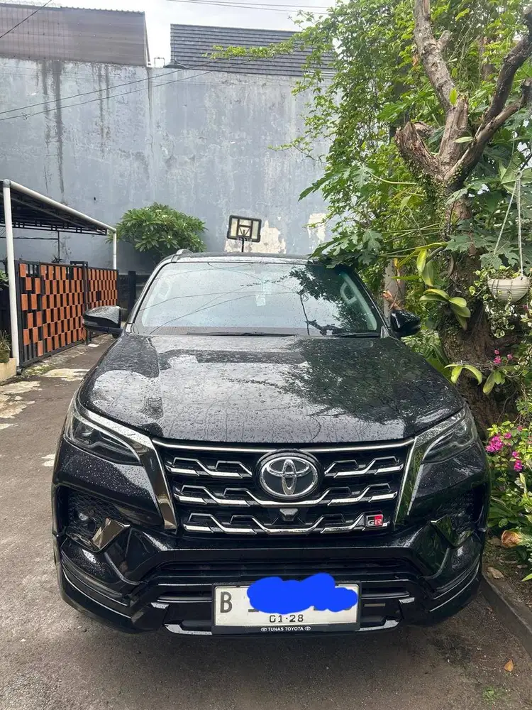 Toyota Fortuner GR Sport 4x2  (2023) NIK 2022