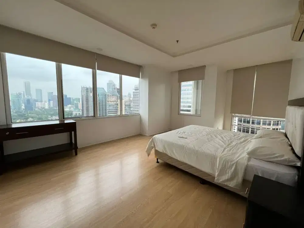 Dijual Apartemen FX Residence Sudirman 3BR 218m2, furnished