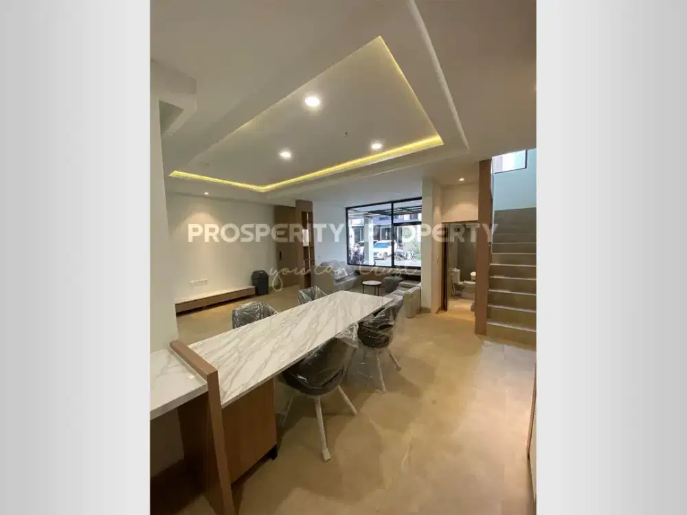 Dijual Rumah 3 Lantai Brand New Furnished di Cluster Vasya Tanakayu BSD City Cluster yg memiliki akses khusus ke Clubhouse Selangkah ke Mall Eastvara