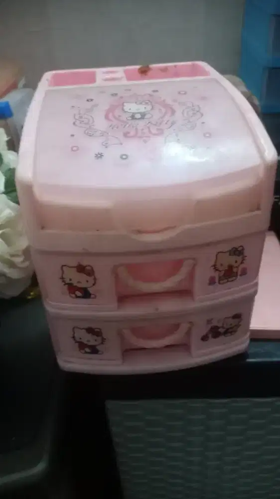 Rak susun dan aneka kerangjang