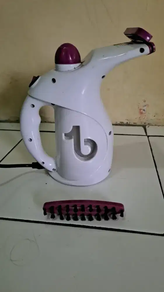 Setrika uap portable