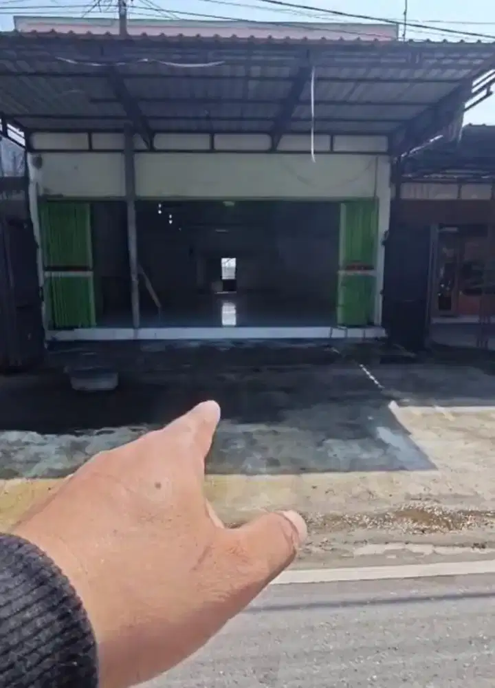 Dijual tanah dan bangunan