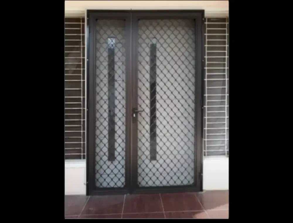 Jual kusen pintu satu dan pintu dua dari bahan aluminium dan kayu