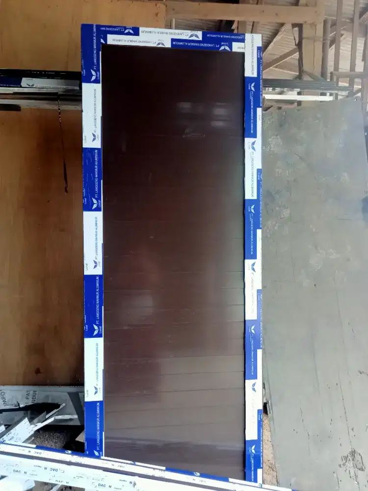Jual kusen pintu satu dan pintu dua dari bahan aluminium dan kayu
