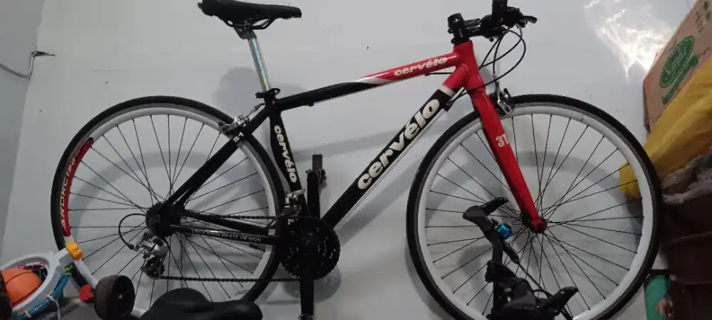 Sepeda hybrid ban 700x23