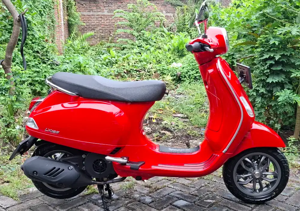 Vespa LX 125 tahun 2023