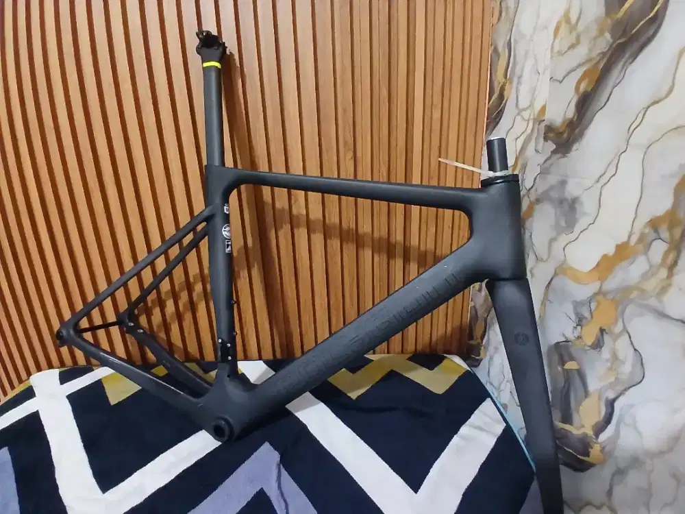 Frameset ROADBIKE HELIOS A8X SIZE M BARU