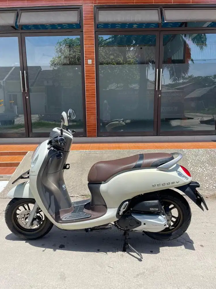 Scoopy Prestige Keyless 2022