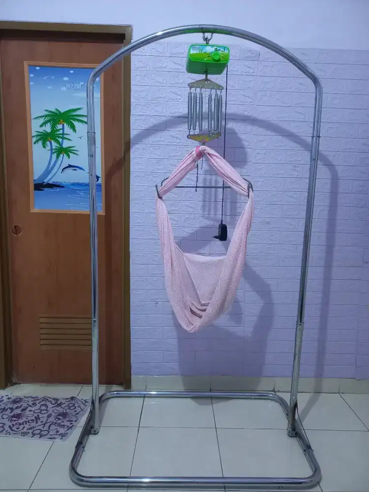 Ayunan listrik bayi satu set