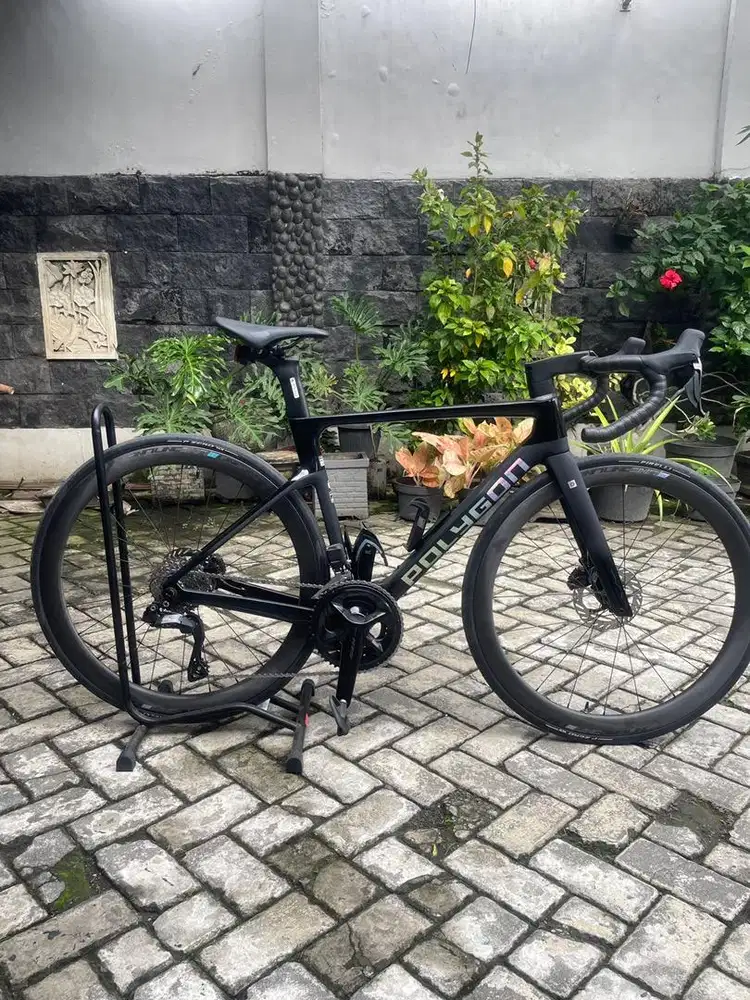 Sepeda balap roadbike polygon hellios A7 D12 tahun 2025